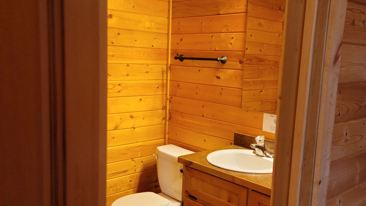 Photo of Bathroom in Island Park