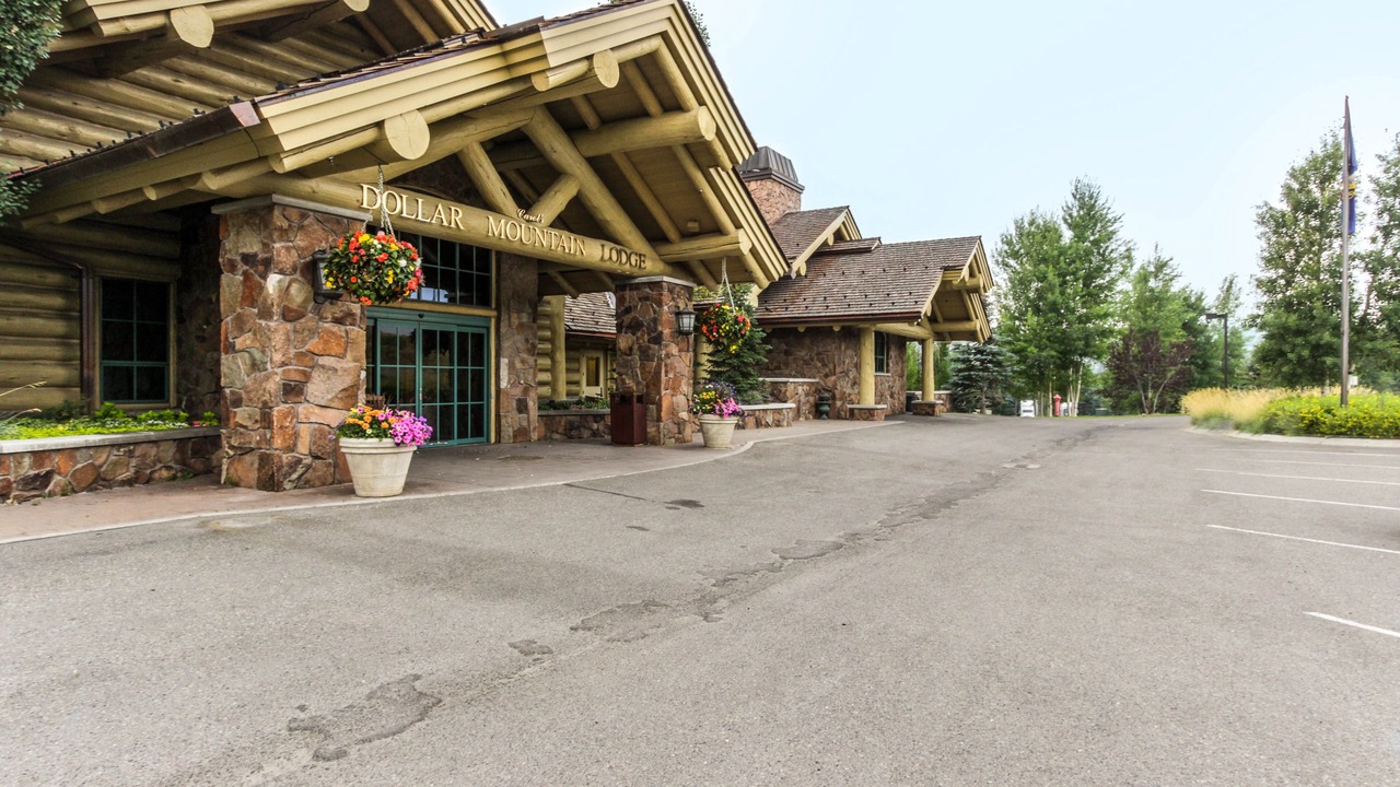 Photo of Outdoor in Elkhorn