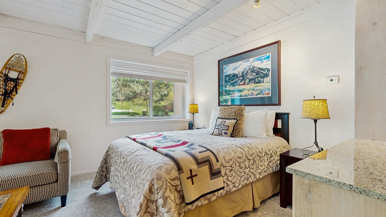 Photo of Bedroom in Elkhorn