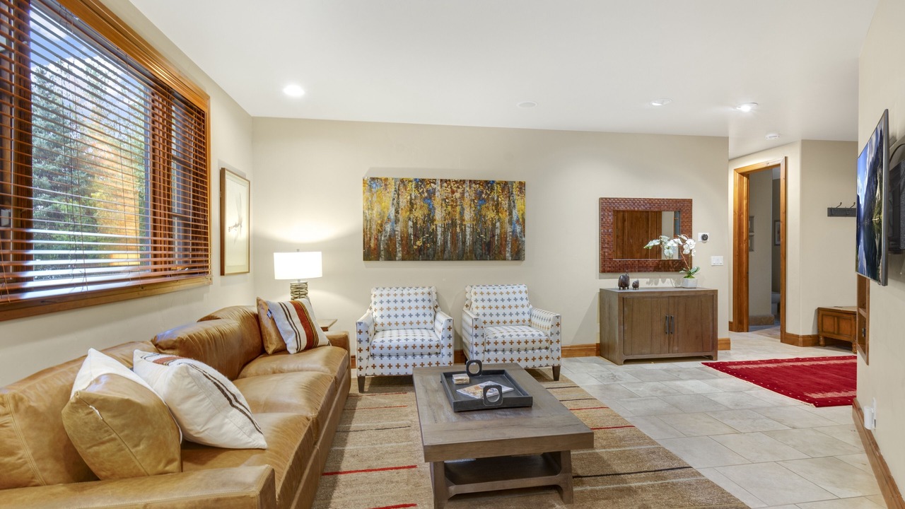 Photo of Bedroom in Warm Springs