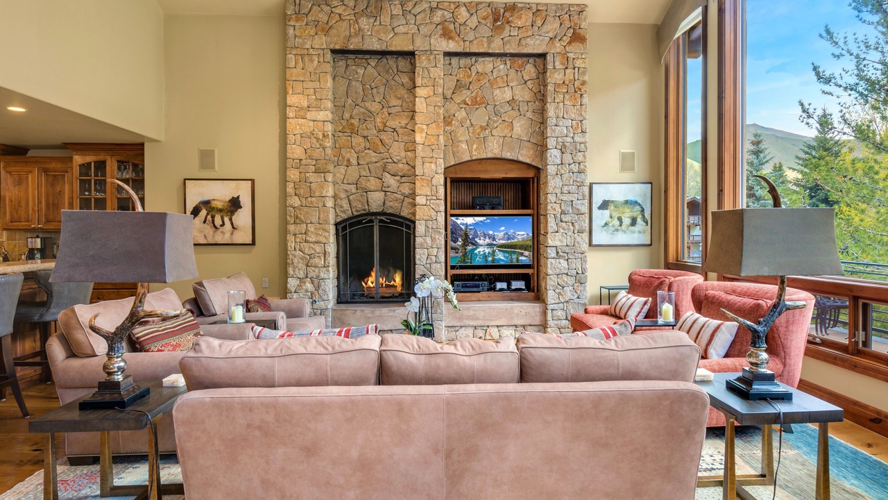 Photo of Bedroom in Warm Springs