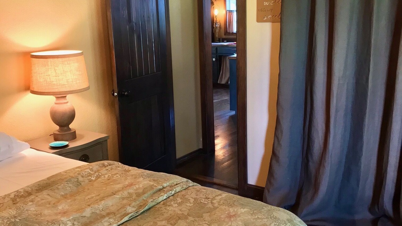 Photo of Bedroom in Compton