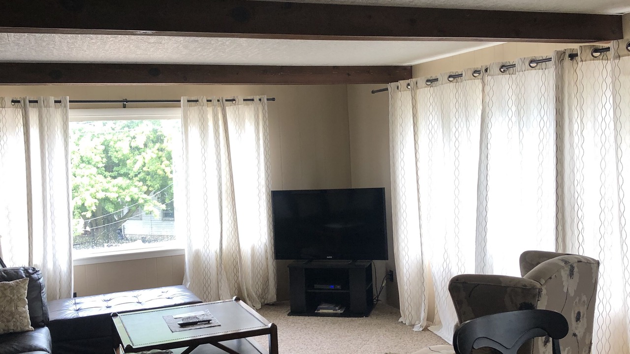Photo of Livingroom in Oak Harbor