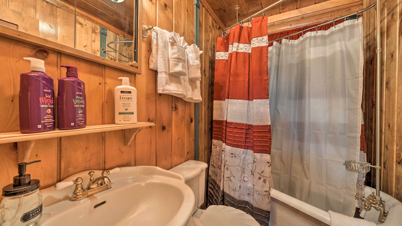Photo of Bathroom in Alpine