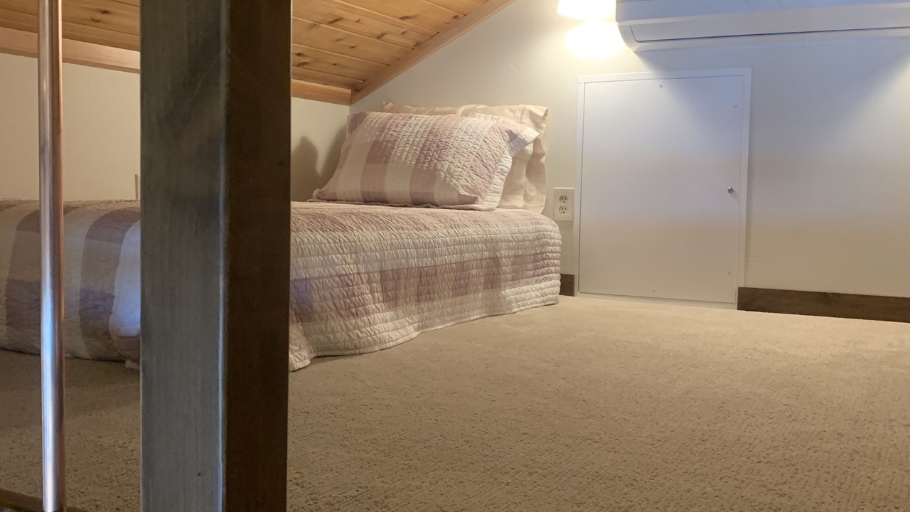 Photo of Bedroom in Hayden Lake