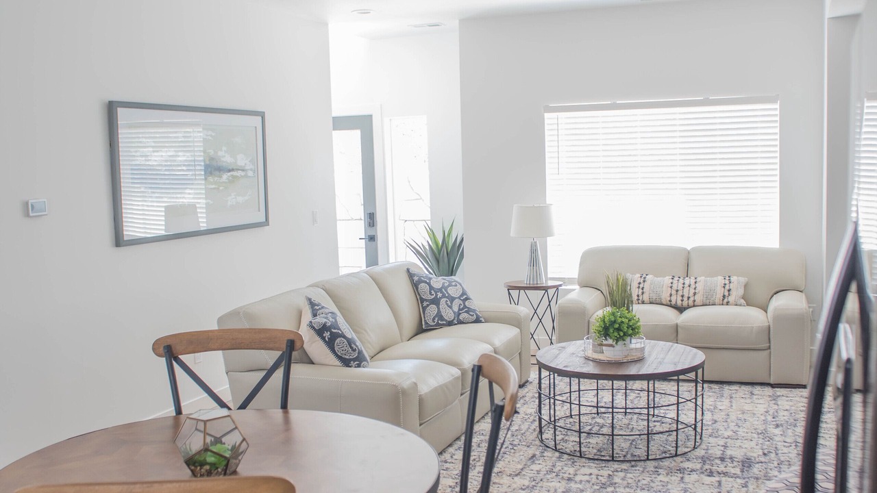 Photo of Livingroom in Bountiful