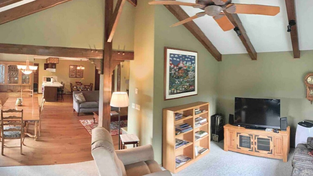 Photo of Livingroom in Four Corners