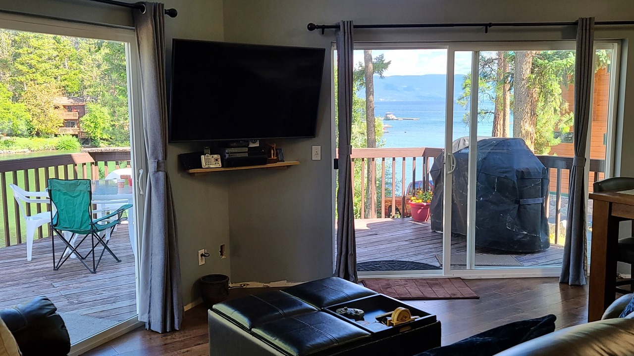 Photo of Livingroom in Lakeside