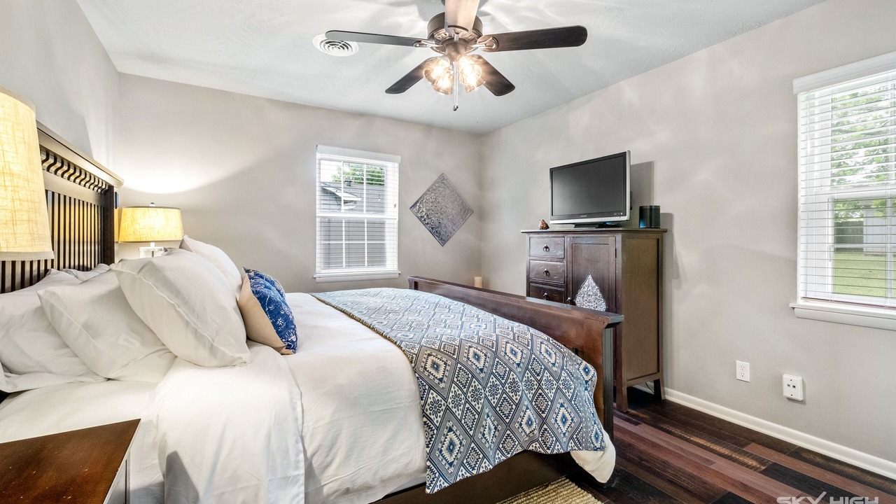 Photo of Bedroom in Downtown