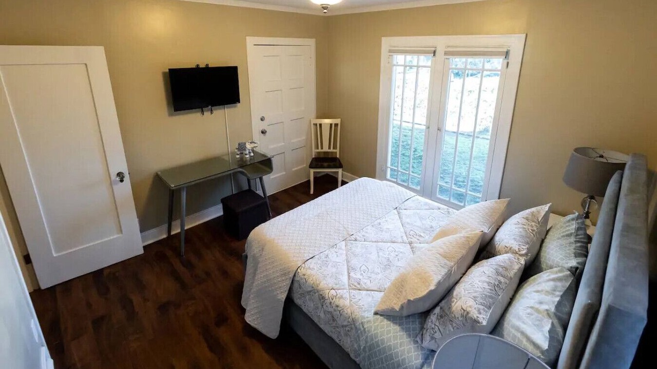 Photo of Bedroom in Grandview
