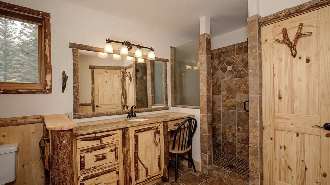 Photo of Bathroom in Gallatin Gateway