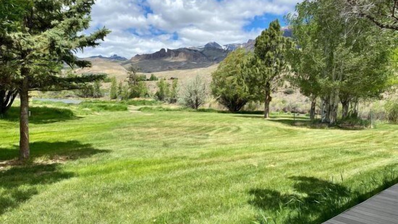 Photo of Outdoor in Wapiti
