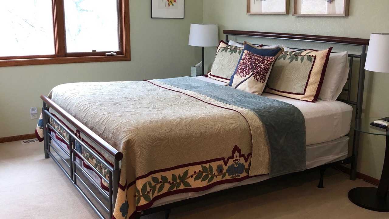 Photo of Bedroom in Ames