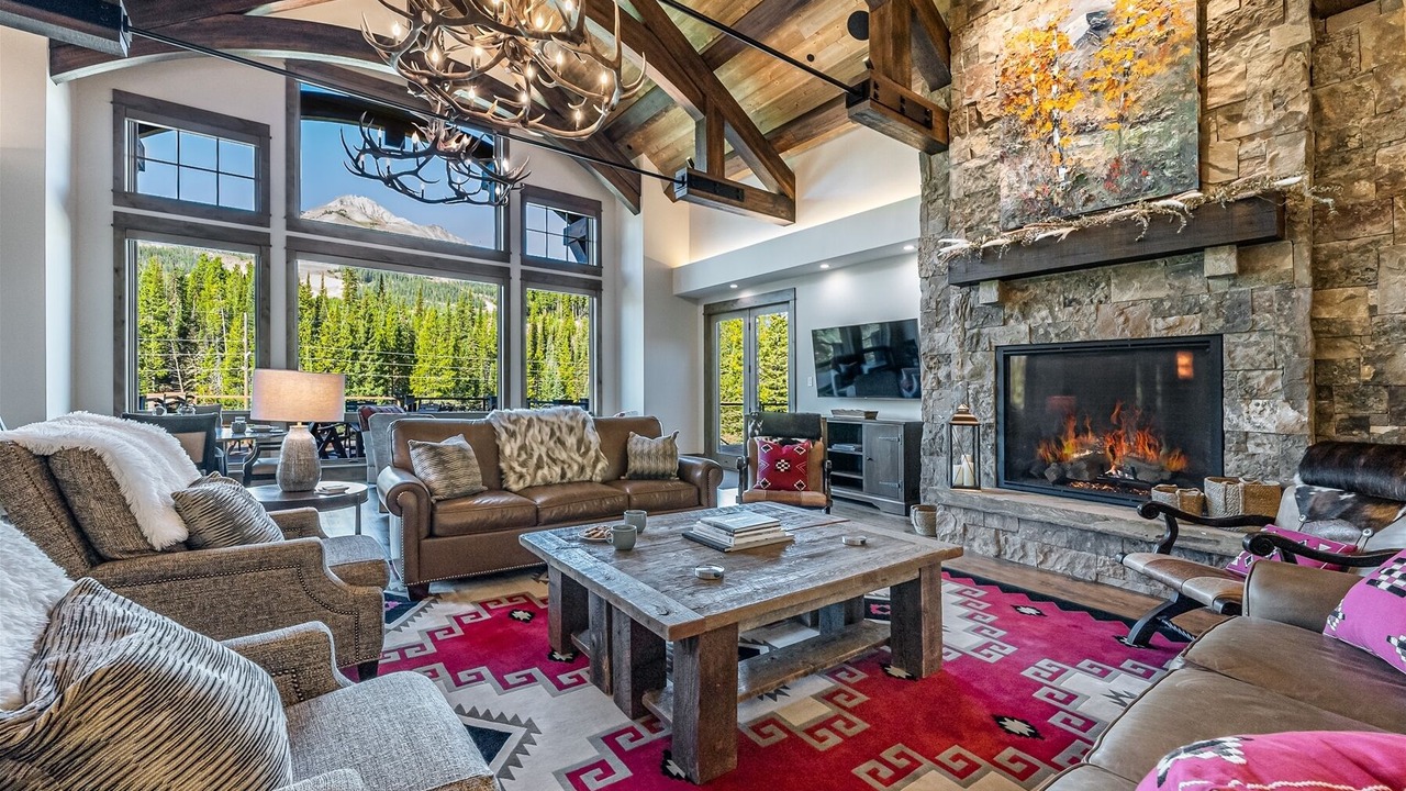 Photo of Livingroom in Big Sky