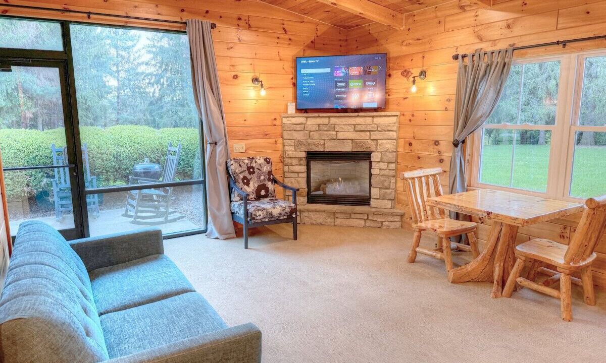Photo of Livingroom in Millersburg