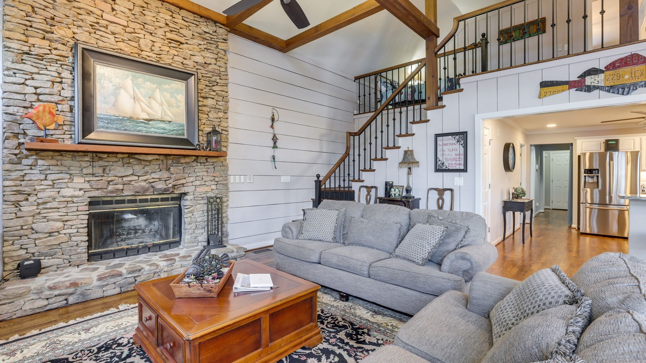 Photo of Livingroom in Shelby