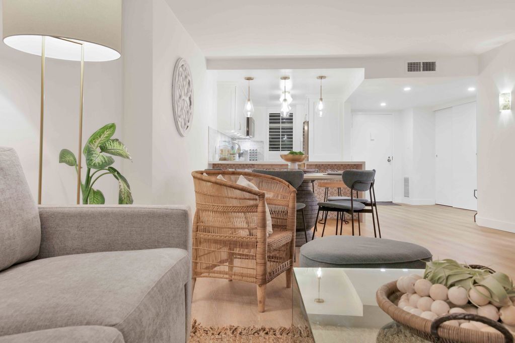 Photo of Livingroom in Marina del Rey