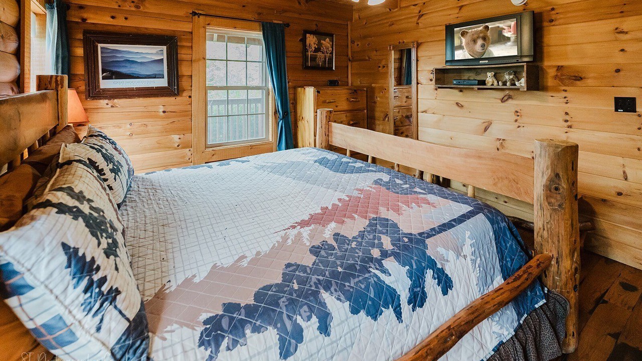 Photo of Bedroom in Smoky Mountains