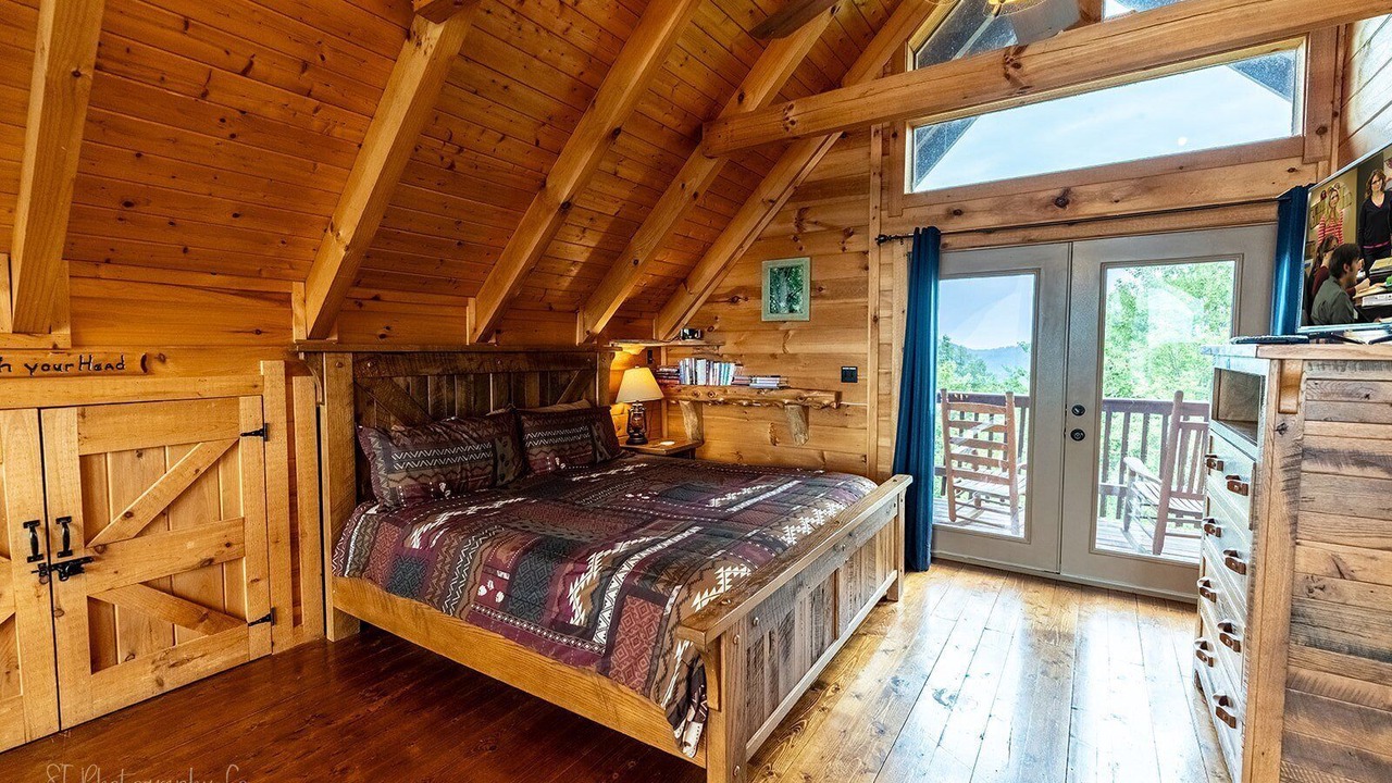 Photo of Bedroom in Smoky Mountains