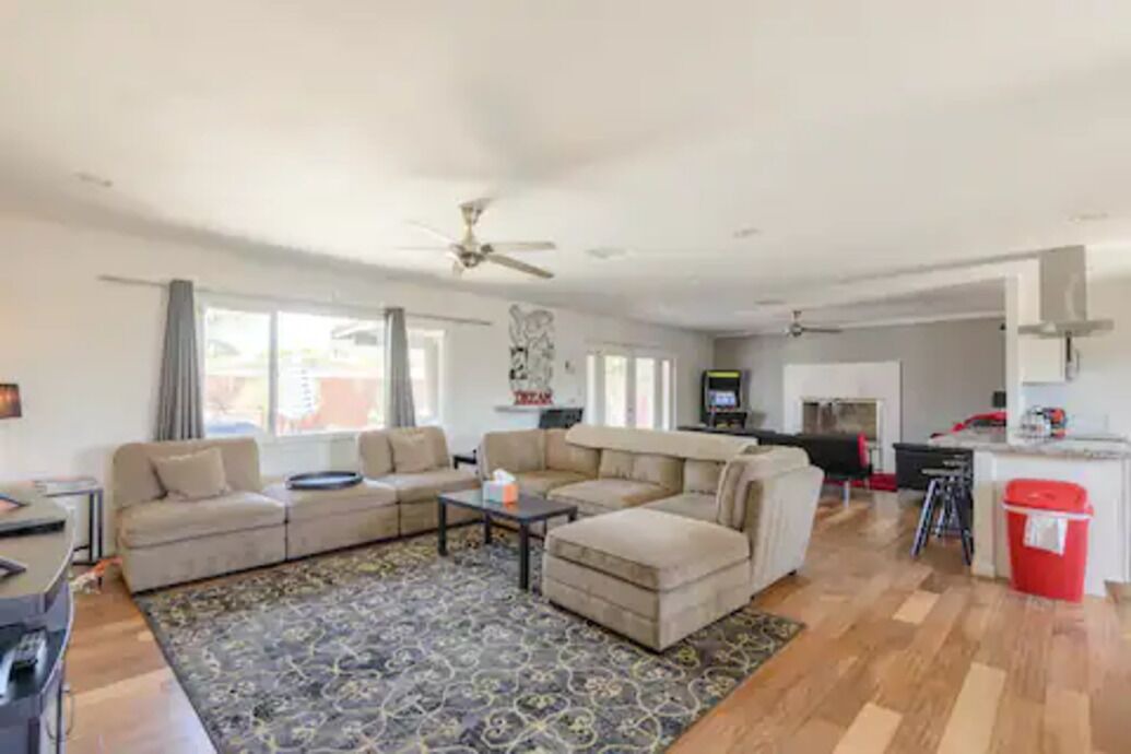 Photo of Livingroom in Scottsdale Highlands