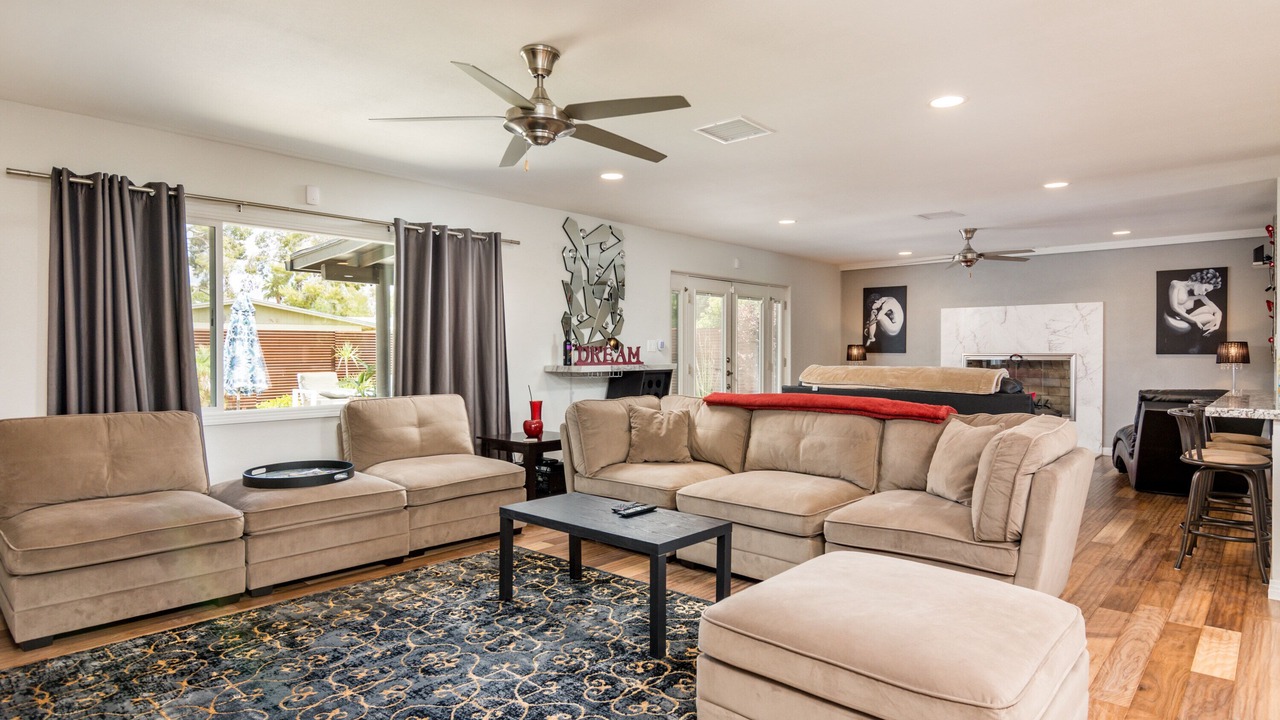 Photo of Livingroom in Scottsdale Highlands