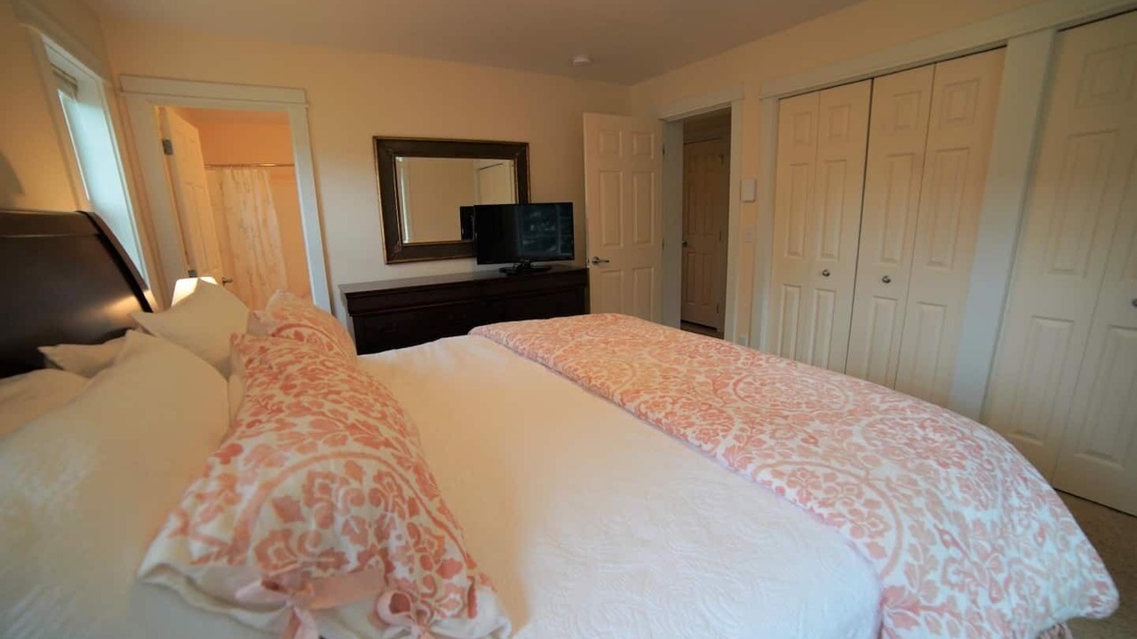 Photo of Bathroom in Creekside Meadows