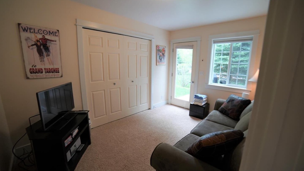Photo of Bedroom in Creekside Meadows