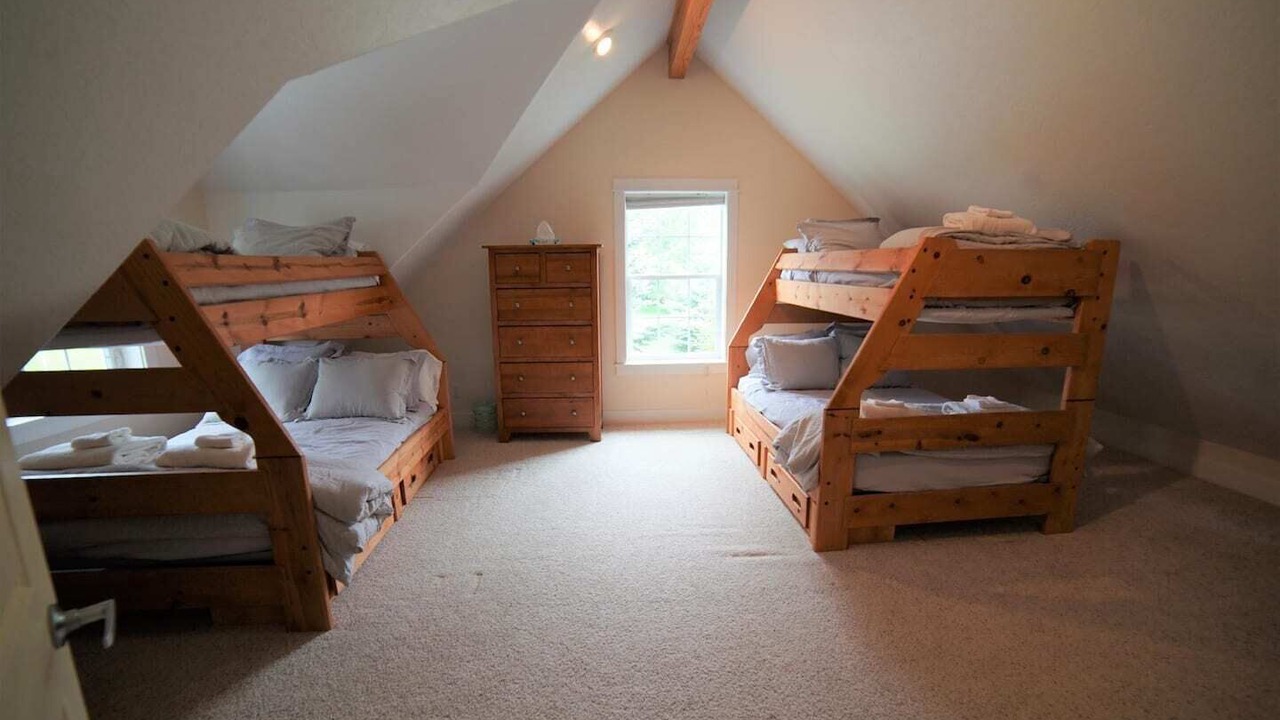Photo of Bedroom in Creekside Meadows