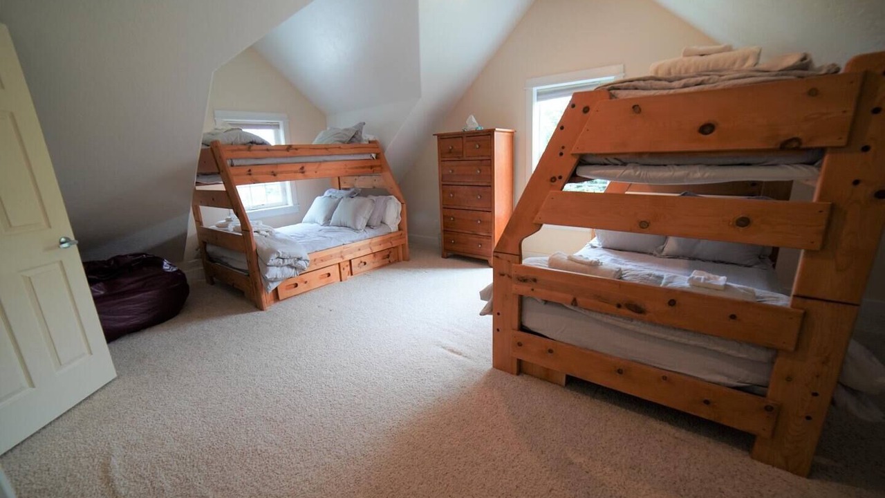Photo of Bedroom in Creekside Meadows