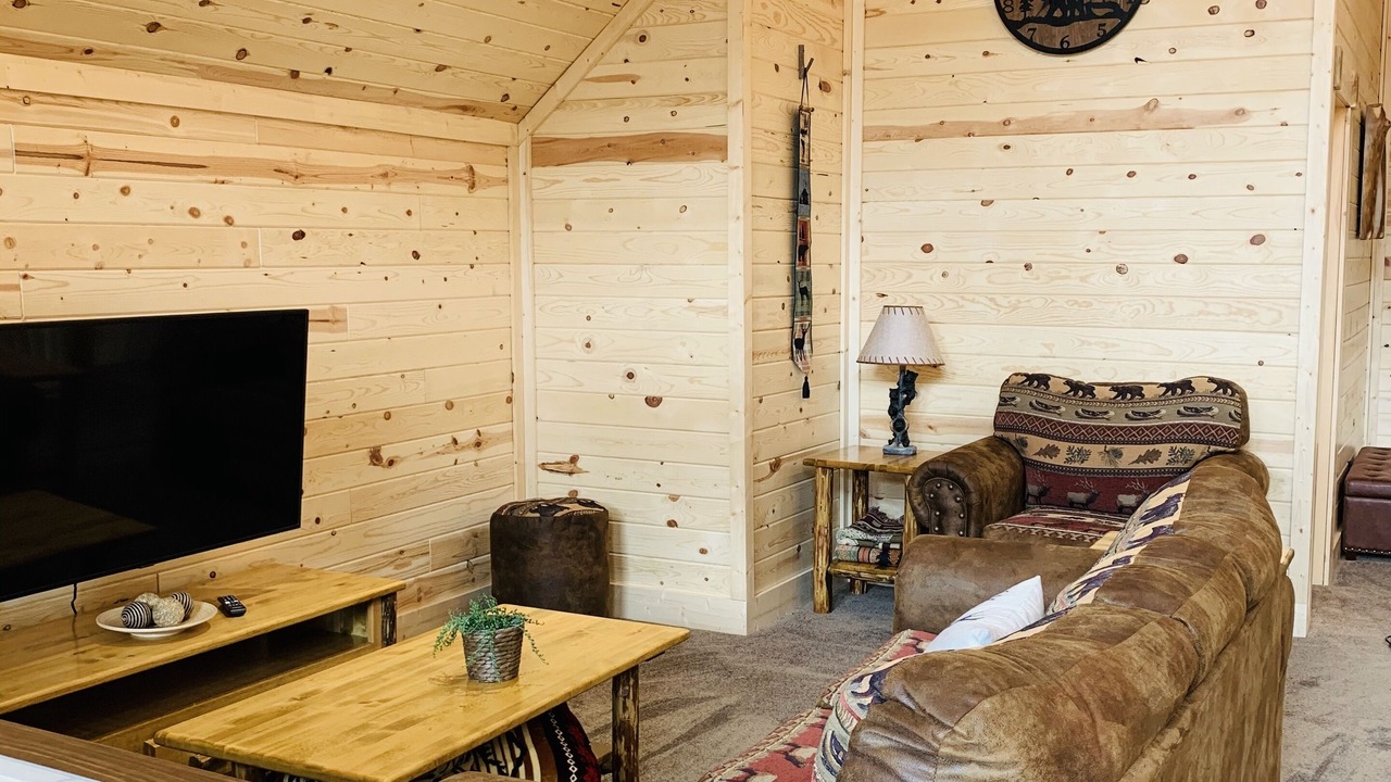 Photo of Livingroom in Island Park