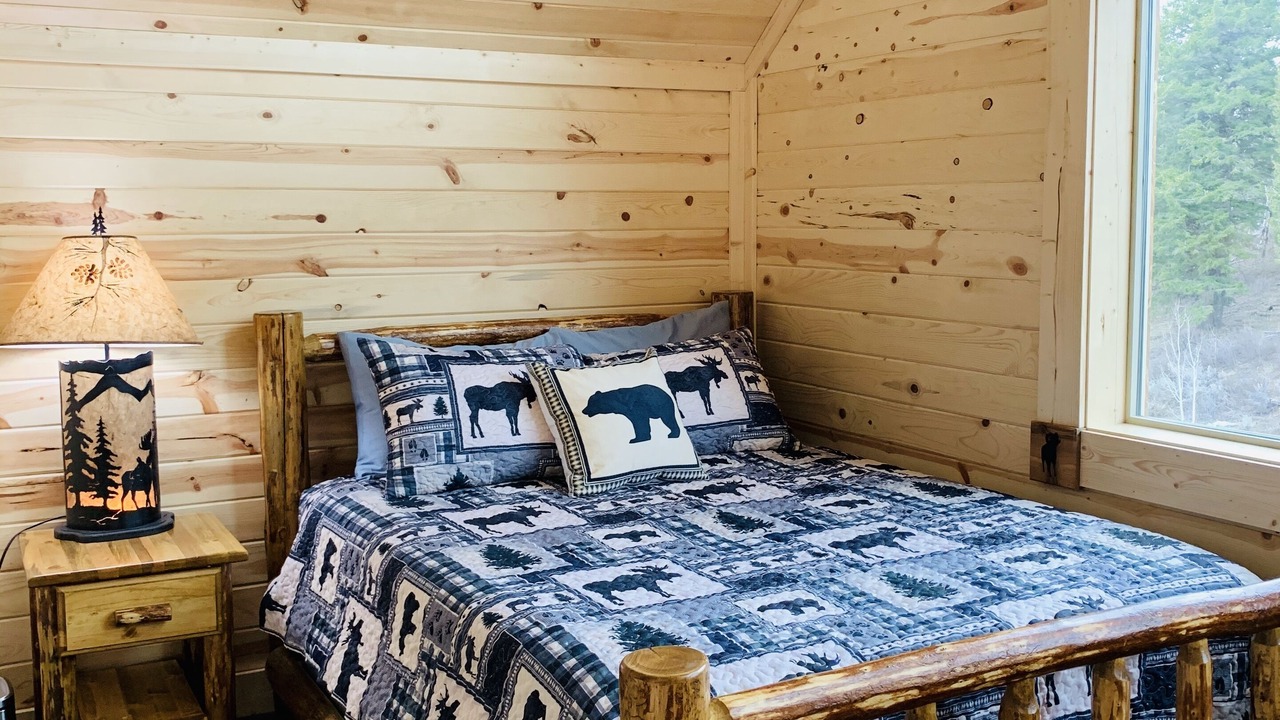 Photo of Bedroom in Island Park