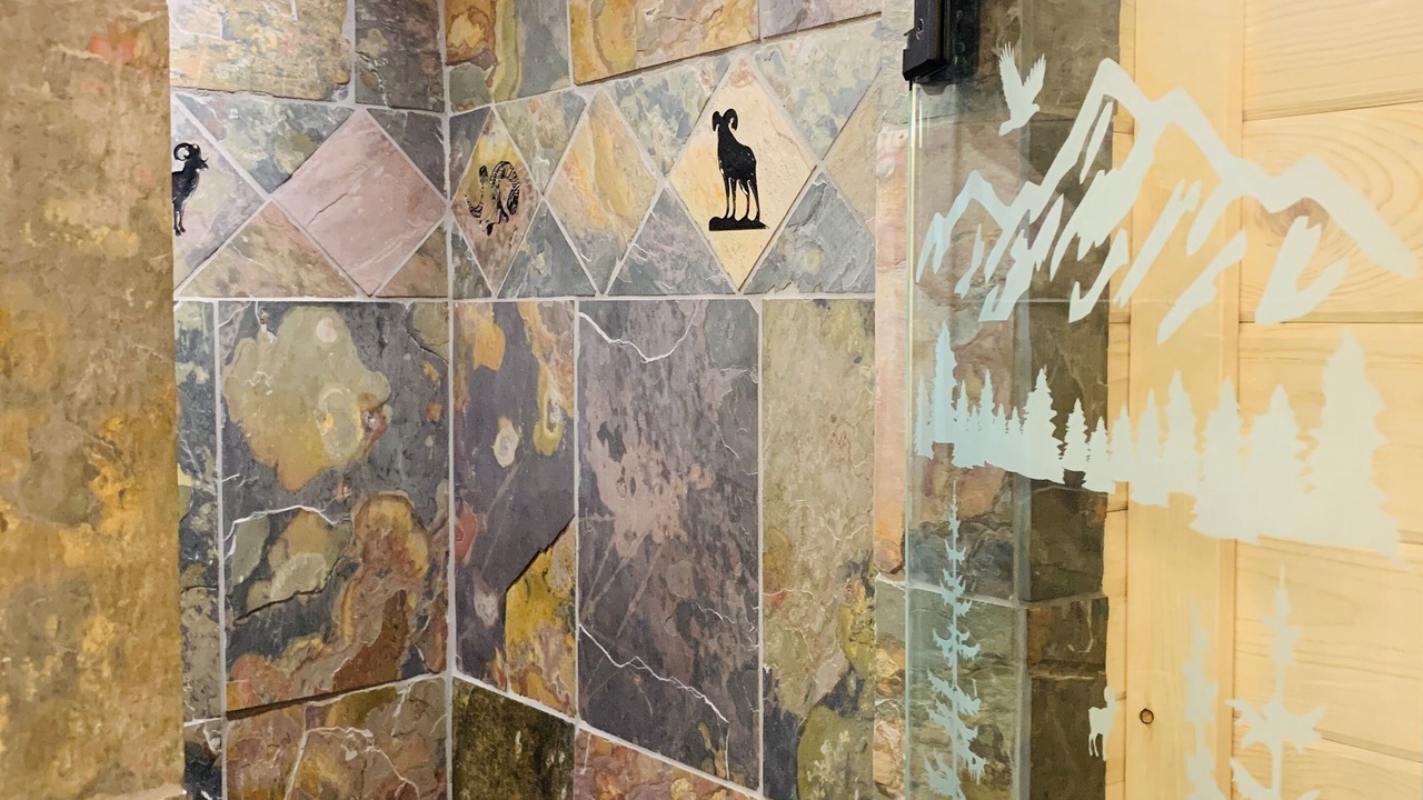 Photo of Bathroom in Island Park