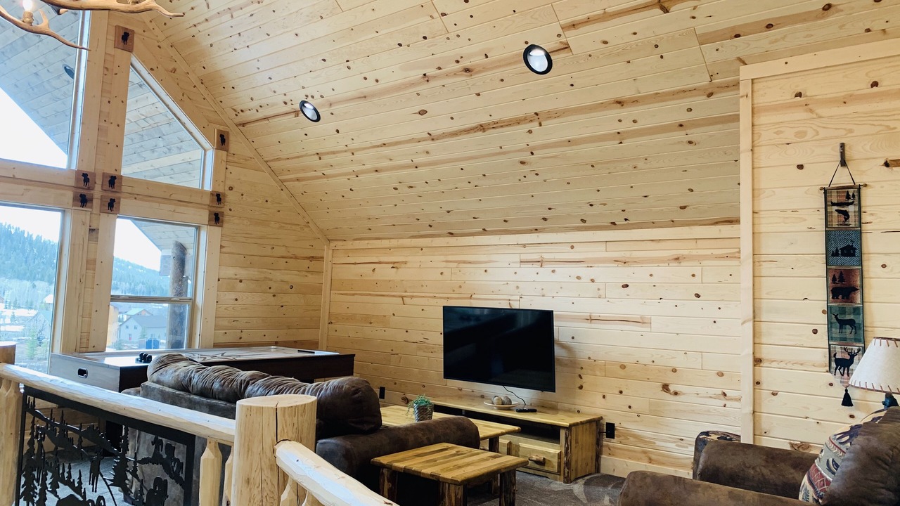 Photo of Livingroom in Island Park