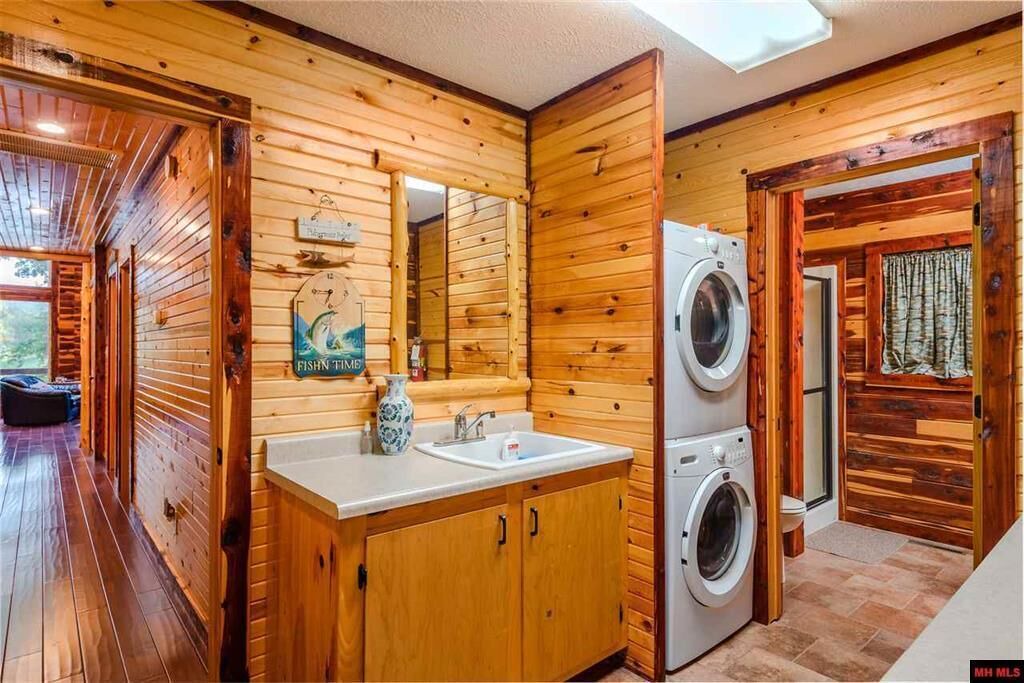 Photo of Bedroom in Norfork