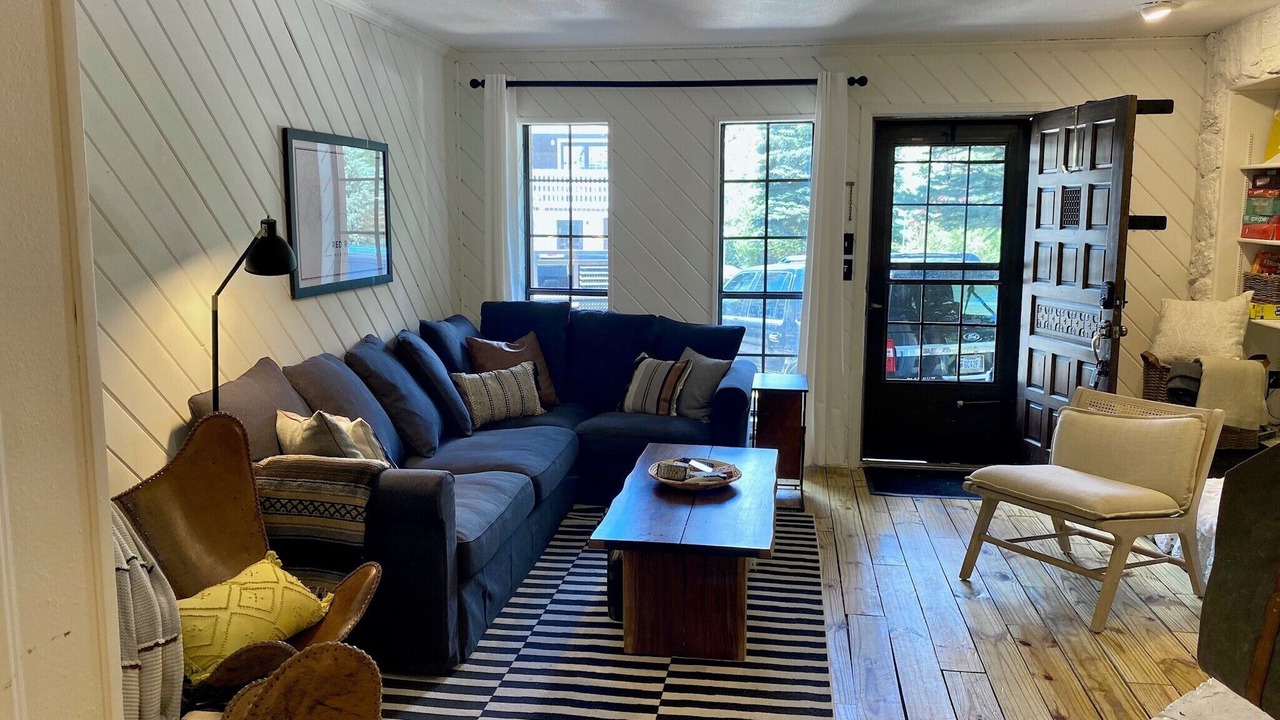 Photo of Livingroom in Red River