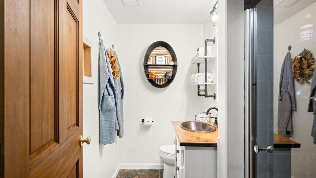 Photo of Bathroom in Helmsburg