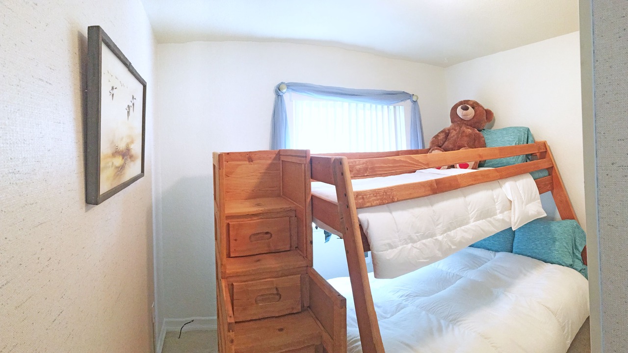 Photo of Bedroom in Harbor
