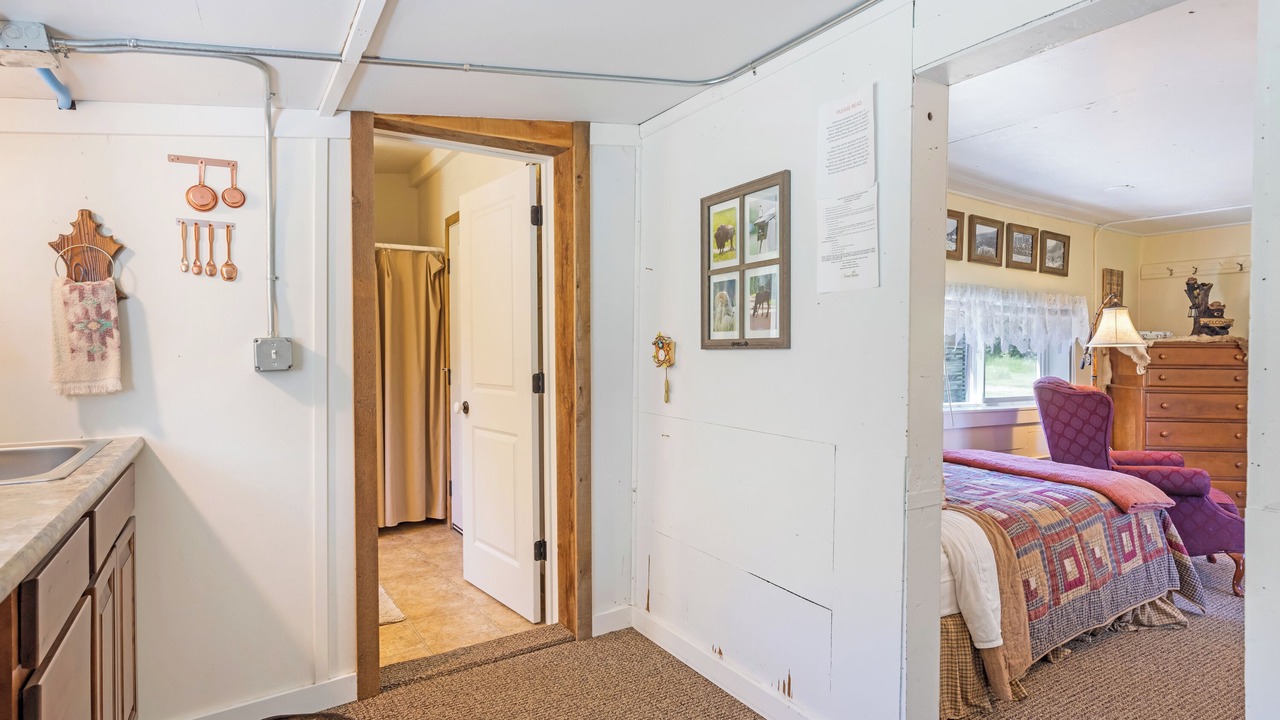 Photo of Bedroom in Clinton