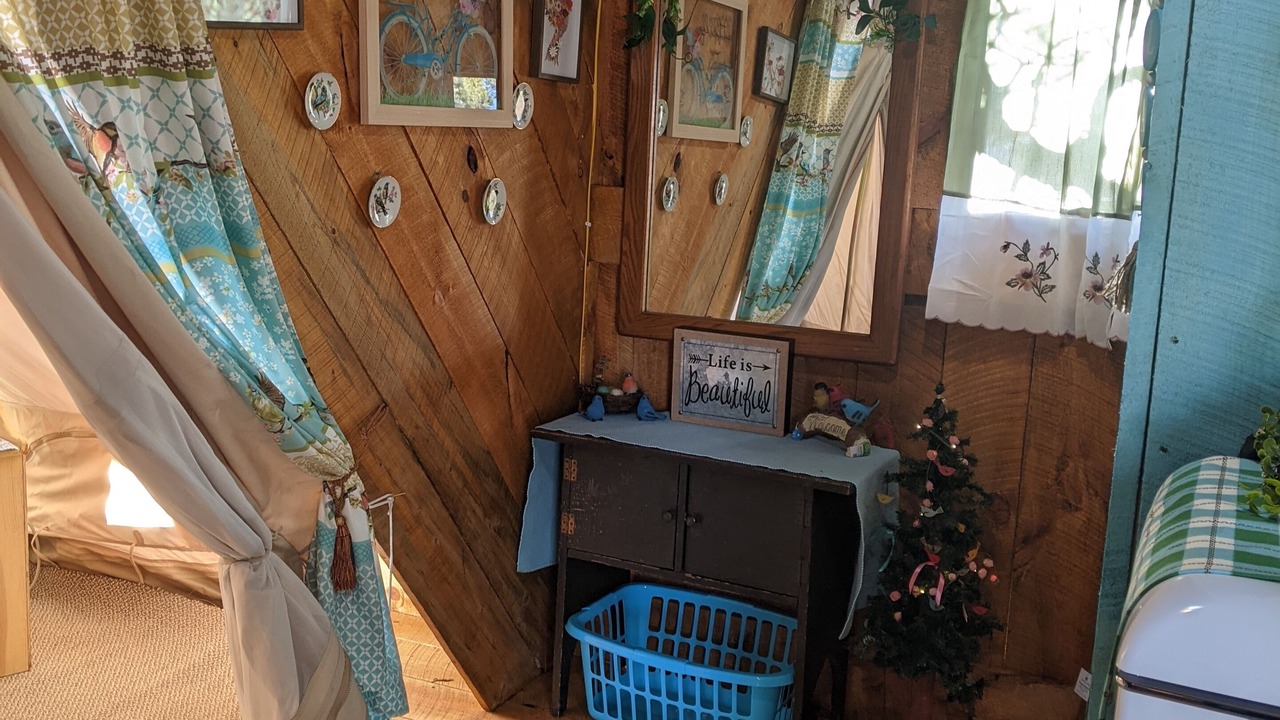 Photo of Bedroom in Hot Springs
