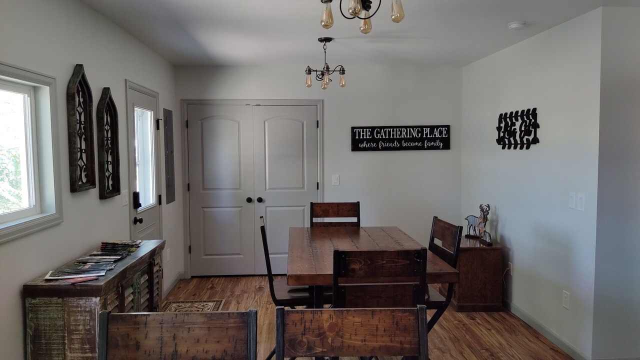 Photo of Livingroom in Saratoga