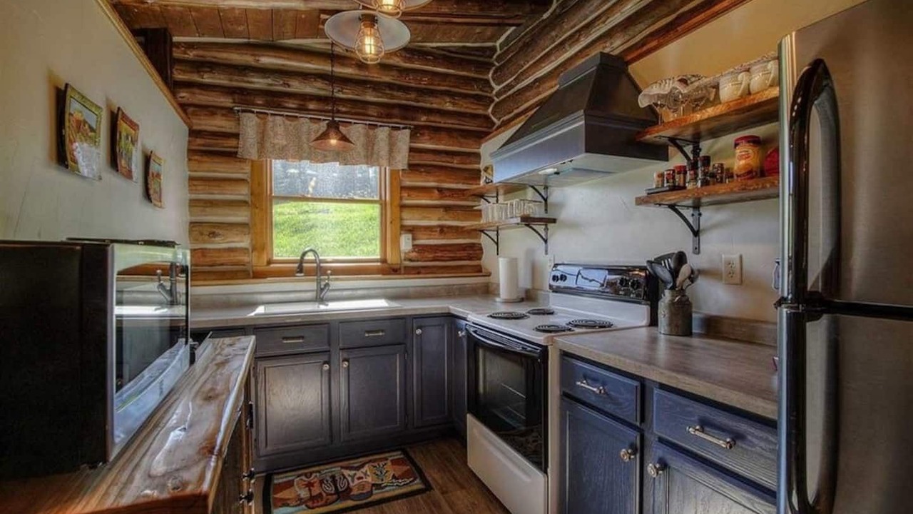 Photo of Kitchen in Benchmark
