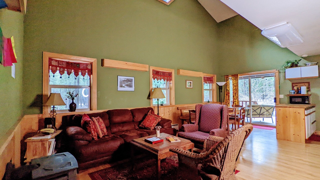 Photo of Livingroom in Mazama