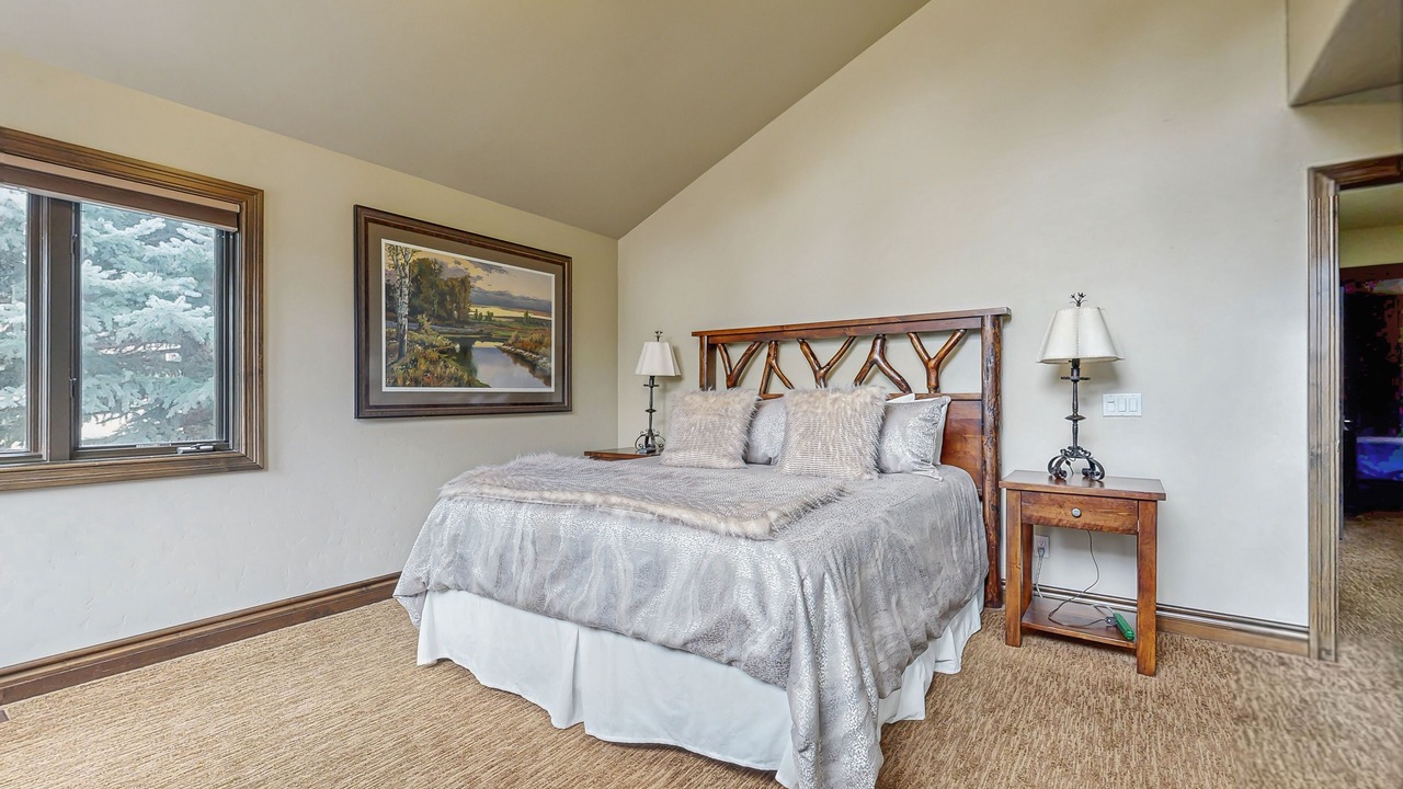 Photo of Bedroom in Warm Springs