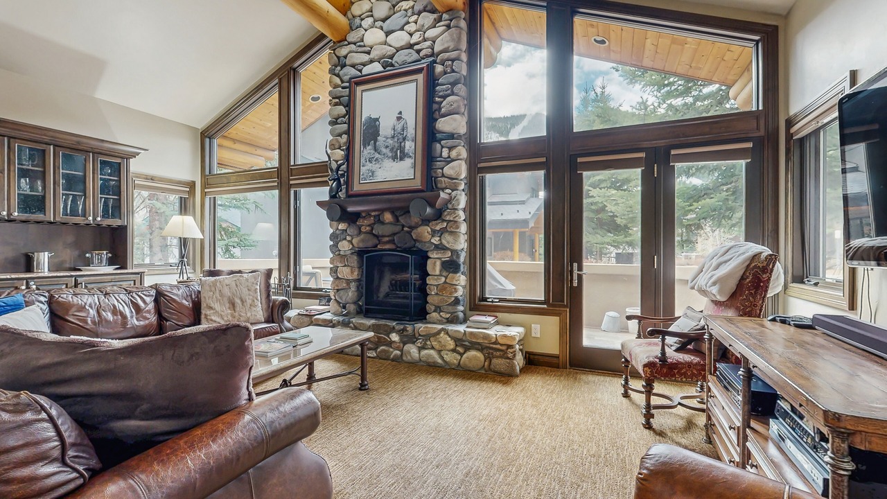 Photo of Livingroom in Warm Springs