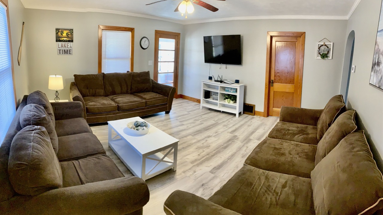 Photo of Livingroom in Port Clinton