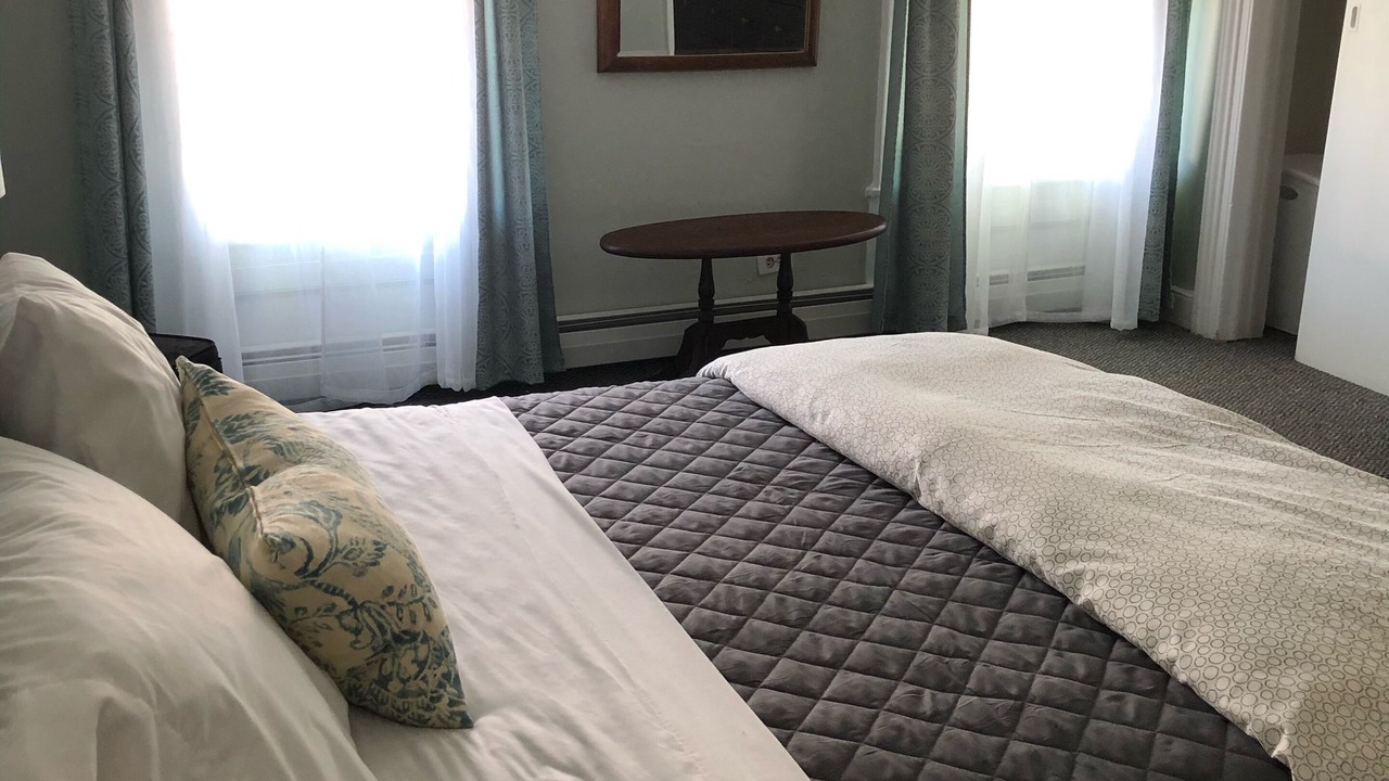 Photo of Bedroom in Kingston Stockade District