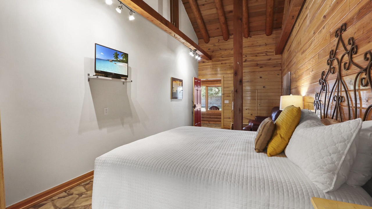 Photo of Bedroom in Wimberley