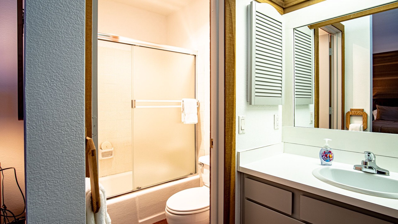 Photo of Bathroom in Elkhorn
