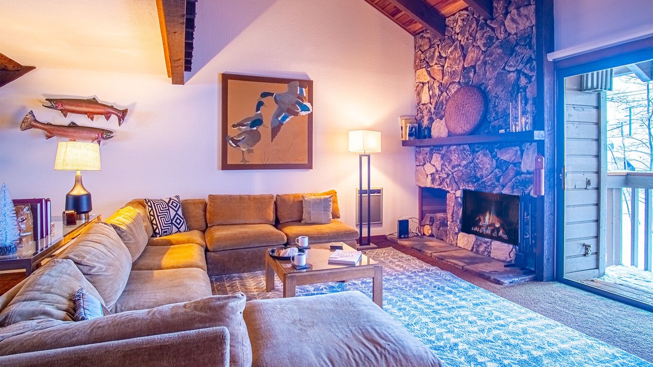 Photo of Livingroom in Elkhorn