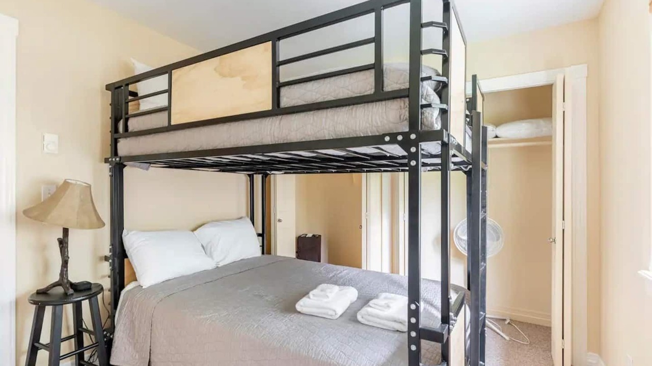Photo of Bedroom in Creekside Meadows